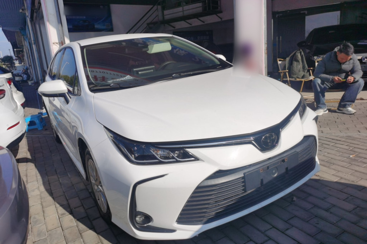 丰田 卡罗拉 2019款 1.2T S-CVT GL先锋版车身外观3