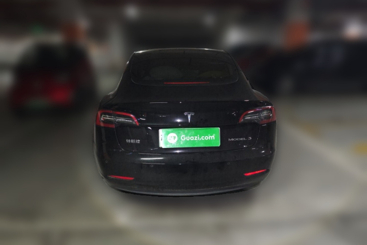 特斯拉 Model 3 2022款 后轮驱动版车身外观6