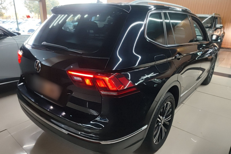 大众 途观L 2021款 330TSI 自动两驱智享版车身外观7