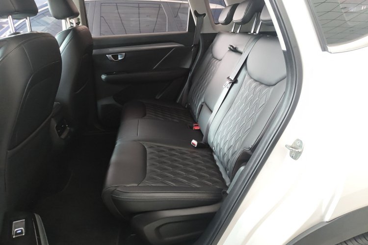 五菱汽车 五菱星辰 2022款 2.0L DHT电速款中控内饰7004