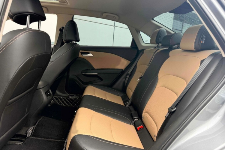 雪佛兰 科鲁泽 2021款 320 自动悦享天窗版中控内饰7006