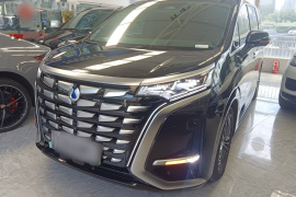 腾势D9 2022款 DM-i 970 四驱旗舰型