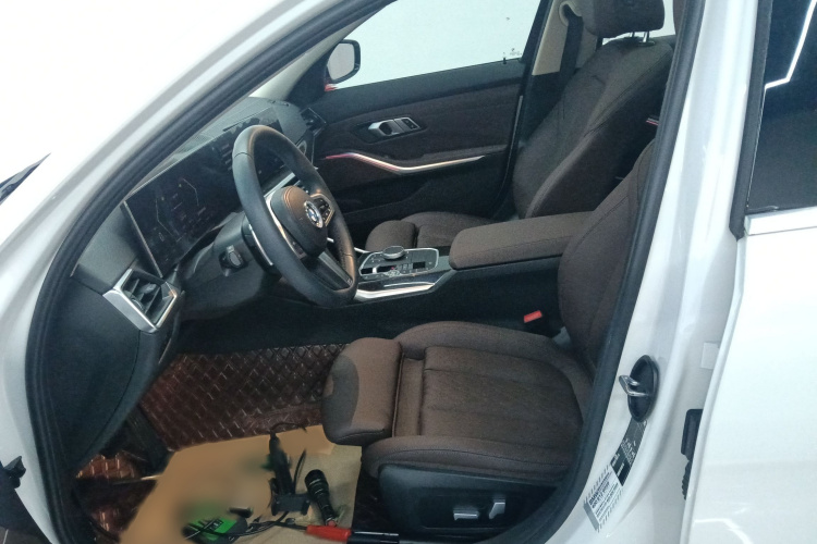 宝马3系 2023款 325Li M运动套装局部细节19