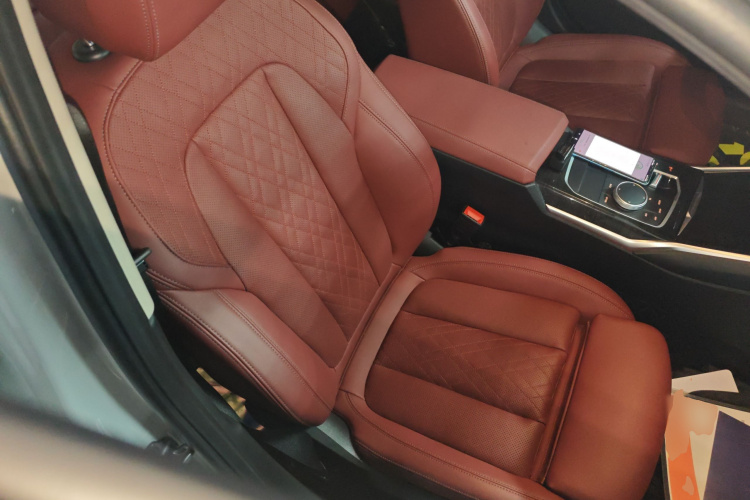 宝马3系 2024款 325Li M运动套装局部细节41