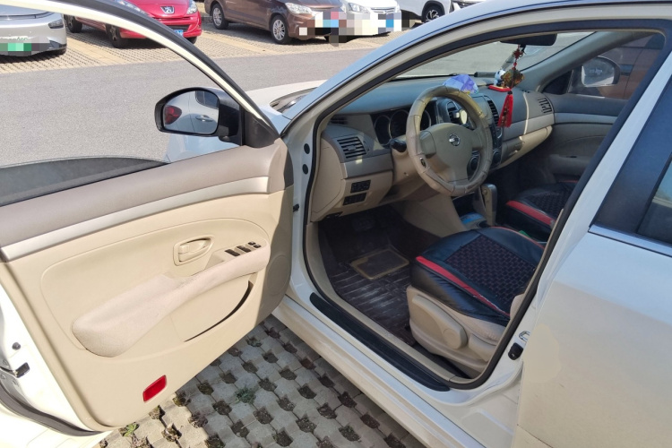 日产 轩逸 2016款 经典 1.6XE 自动领先版中控内饰20