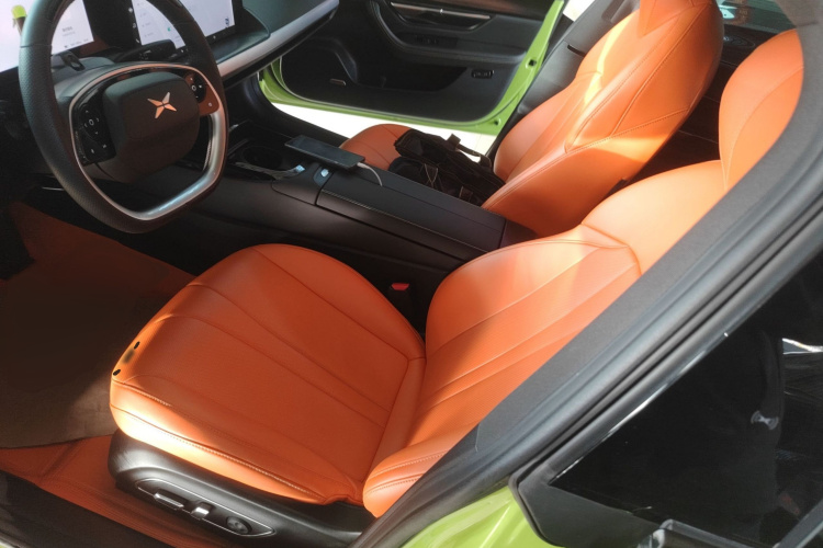 小鹏P7 2022款 670E+鹏翼版局部细节19