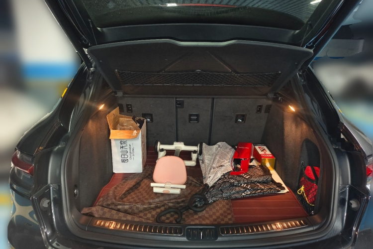 保时捷 2020款 Macan 2.0T中控内饰23