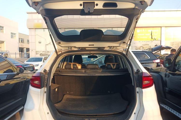 名爵 锐腾 2017款 20T 自动尊享版机舱底盘23