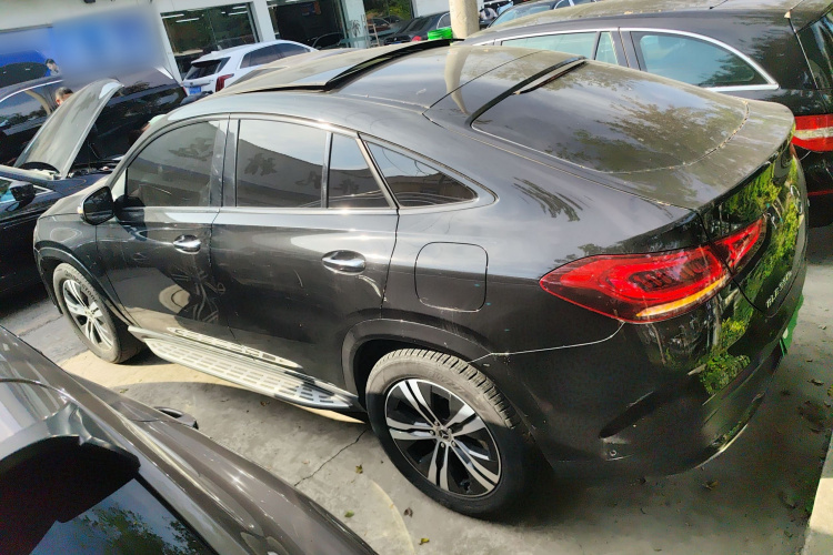 奔驰GLE新能源 2021款 GLE 350 e 4MATIC 轿跑SUV车身外观4