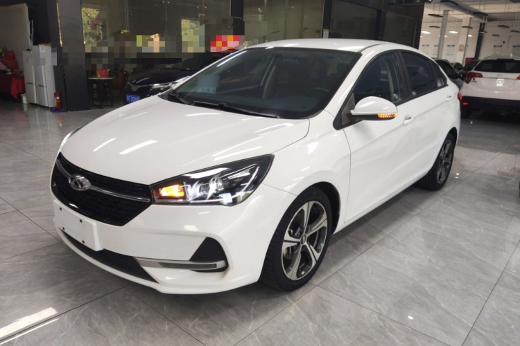 奇瑞 艾瑞泽5 2019款 改款PRO 1.5L CVT青春版 国VI车身外观4