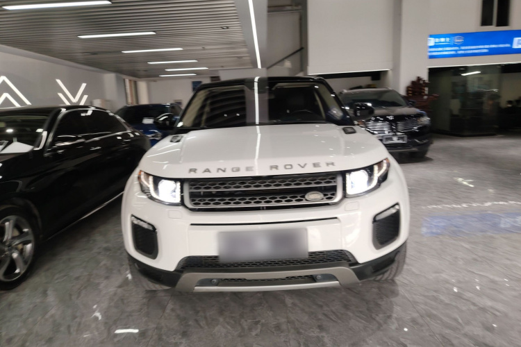 路虎 揽胜极光 2017款 2.0T 英伦锋尚版车身外观2