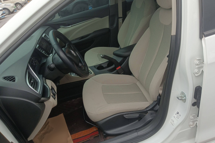 别克 英朗 2018款 15T 双离合进取型 国V局部细节19