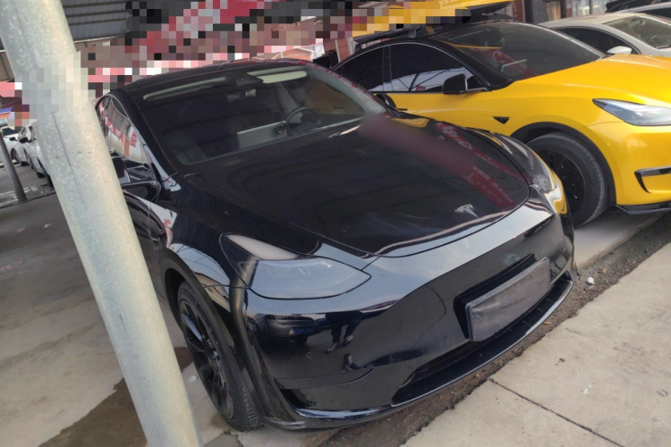 特斯拉 Model Y 2022款 改款 后轮驱动版车身外观3