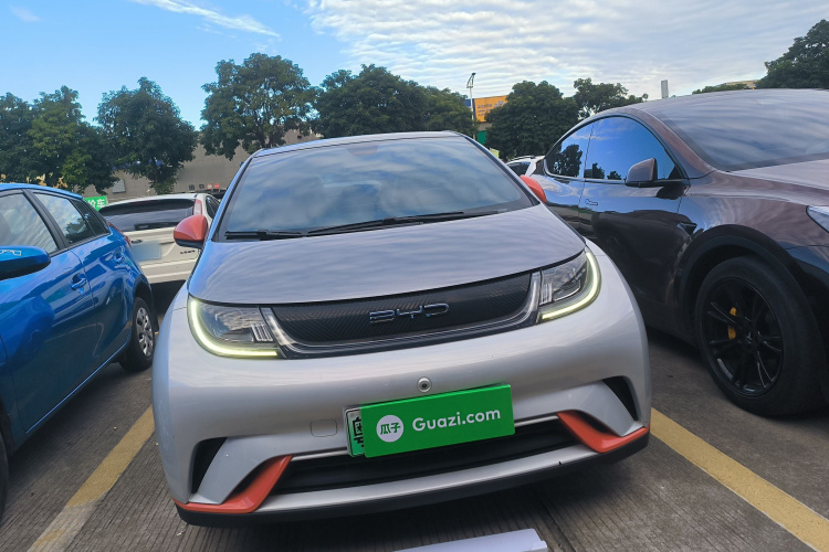 比亚迪 海豚 2021款 405km 时尚版车身外观2