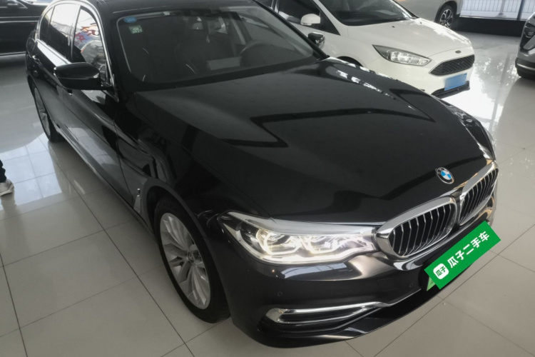 宝马5系新能源 2019款 改款 530Le 豪华套装车身外观3