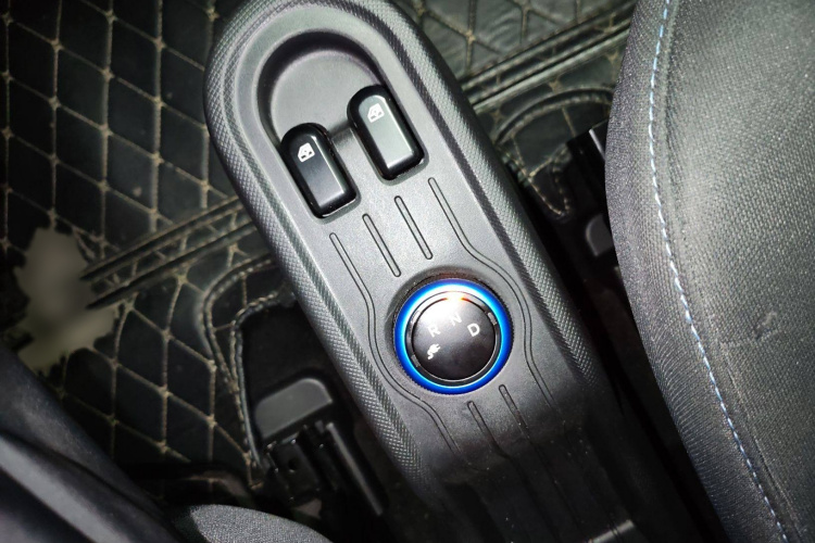 五菱汽车 宏光MINIEV 2022款 轻松款 磷酸铁锂局部细节18