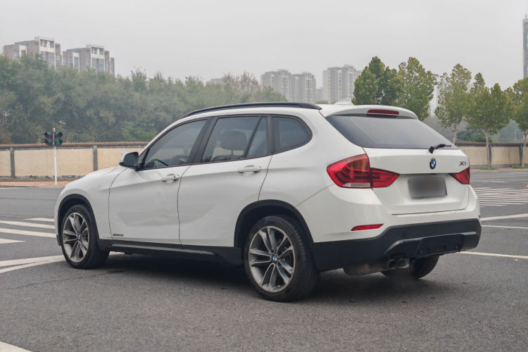 宝马X1 2014款 xDrive20i 运动设计套装车身外观6006