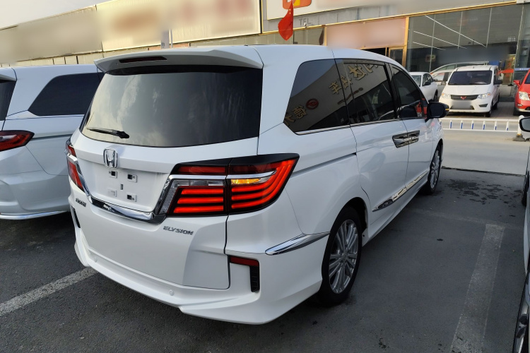 本田 艾力绅 2016款 2.4L 舒适版车身外观7