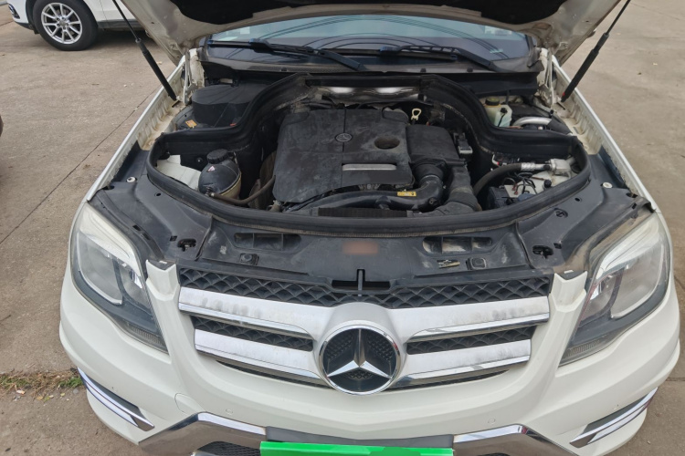 奔驰GLK级 2015款 GLK 260 4MATIC 动感型 极致版机舱底盘24