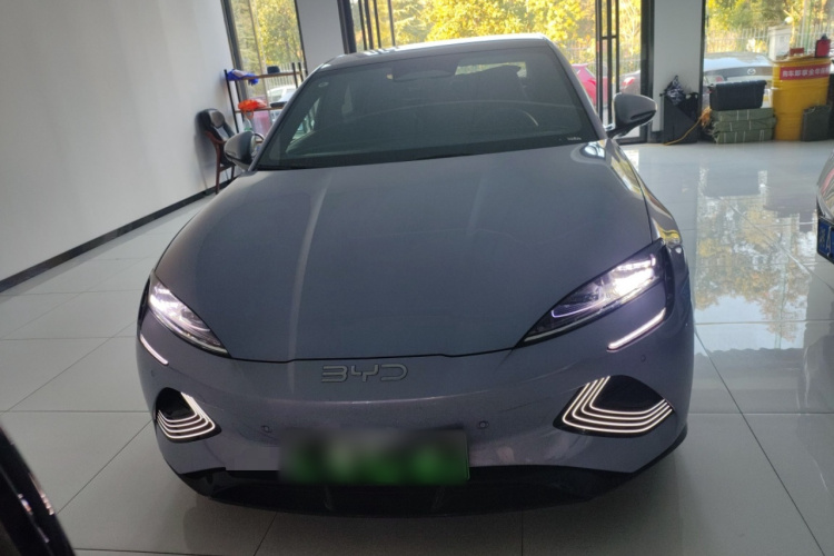 比亚迪 海豹 2025款 650智航版车身外观2