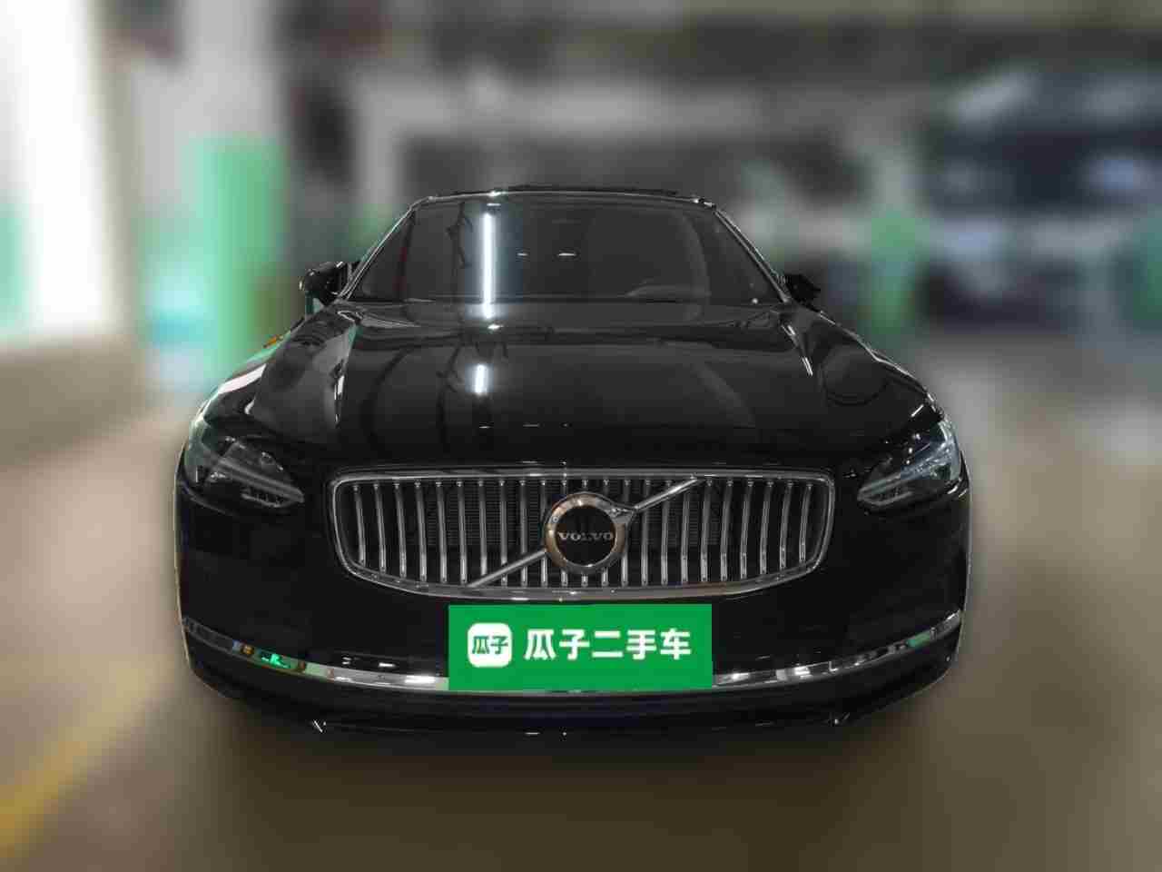 杭州二手沃尔沃S90 2025款，后排大到能躺平，油耗竟比日系还低？