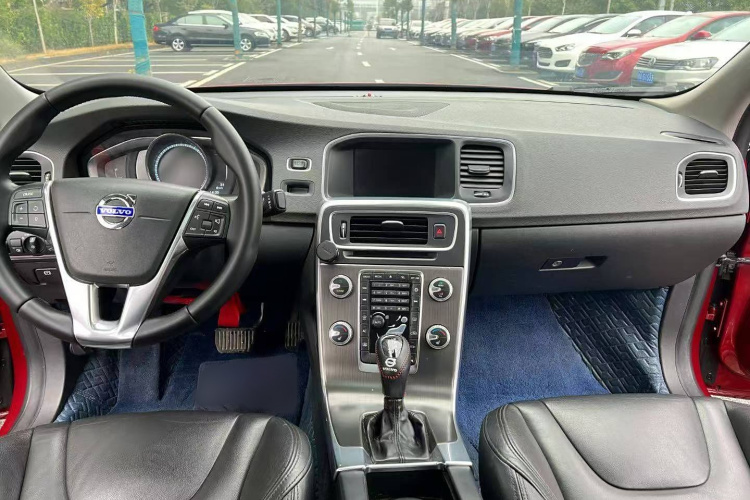 沃尔沃S60 2016款 S60L T5 智驭版车身外观6005