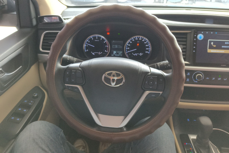 丰田 汉兰达 2018款 2.0T 四驱精英版 7座 国VI局部细节13