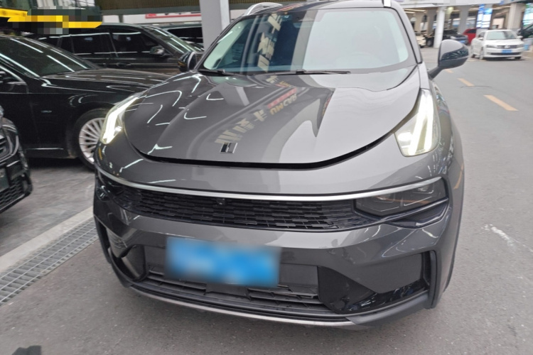 领克01 2023款 2.0TD 两驱型Pro车身外观2