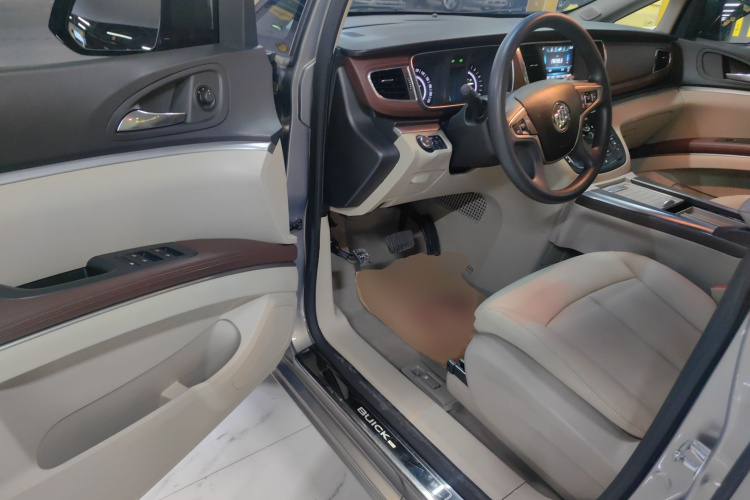 别克GL8 2018款 28T 舒适型 国VI中控内饰20