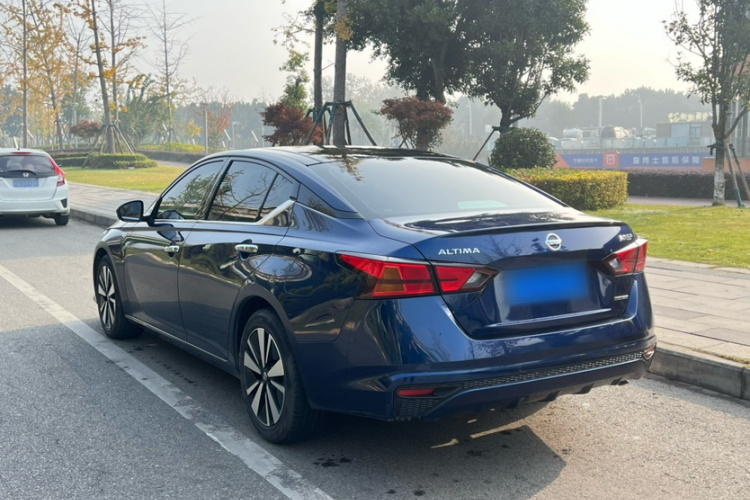 日产 天籁 2021款 2.0L XL 舒适版车身外观6006