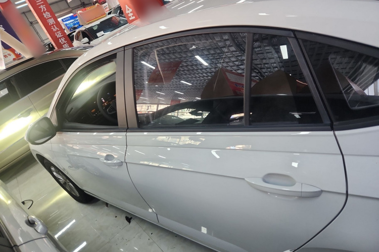 大众 朗逸 2023款 新锐 1.5L 自动新逸版车身外观4