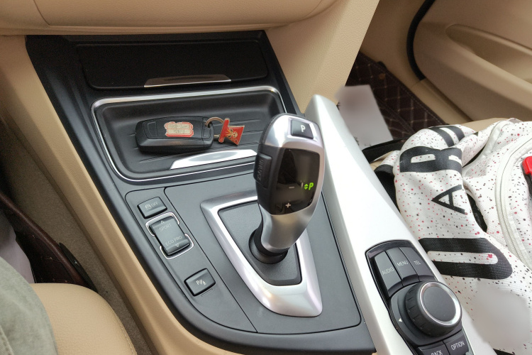 宝马3系 2014款 320Li 时尚型局部细节18