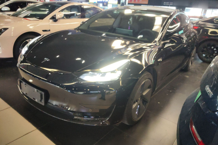 特斯拉 Model 3 2021款 标准续航后驱升级版 3D6车身外观1