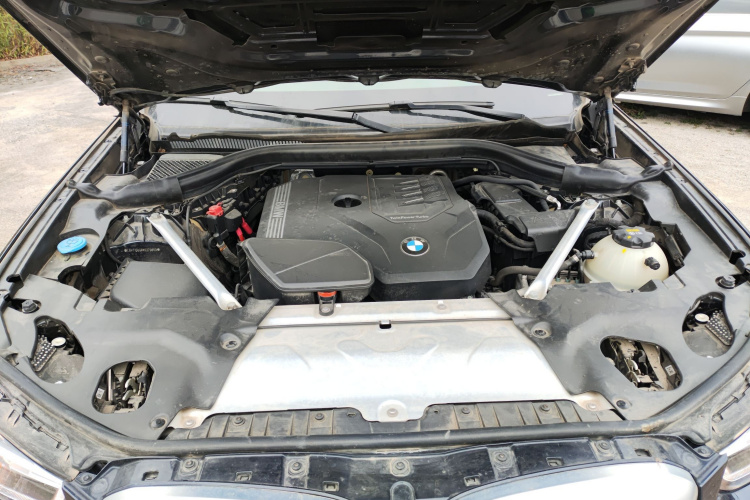 宝马X3 2022款 xDrive25i M运动套装机舱底盘24