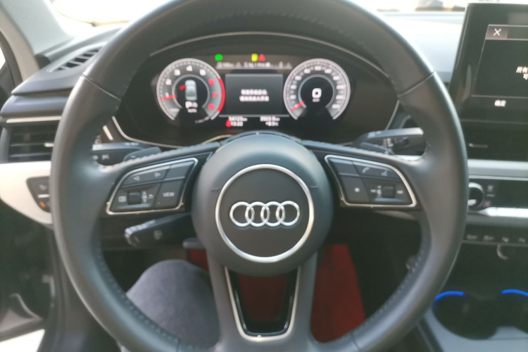 奥迪A4L 2020款 40 TFSI 豪华动感型中控内饰13