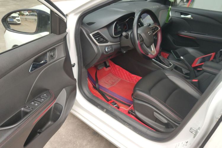 雪佛兰 科鲁泽 2020款 轻混 RS 330T 自动畅快版中控内饰7003