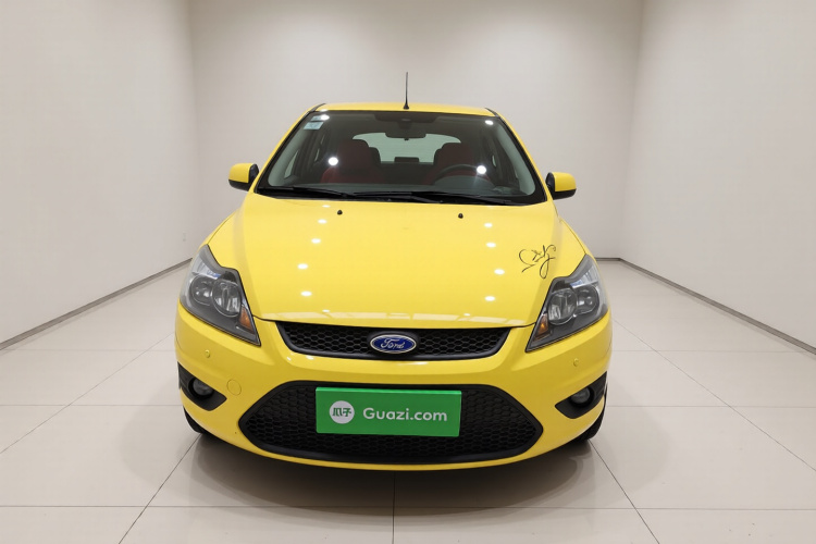 福特 福克斯 2013款 两厢经典 1.8L 手动基本型车身外观2