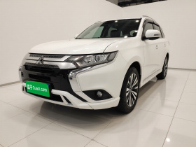 三菱 欧蓝德 2021款 2.0L 两驱畅享版 7座