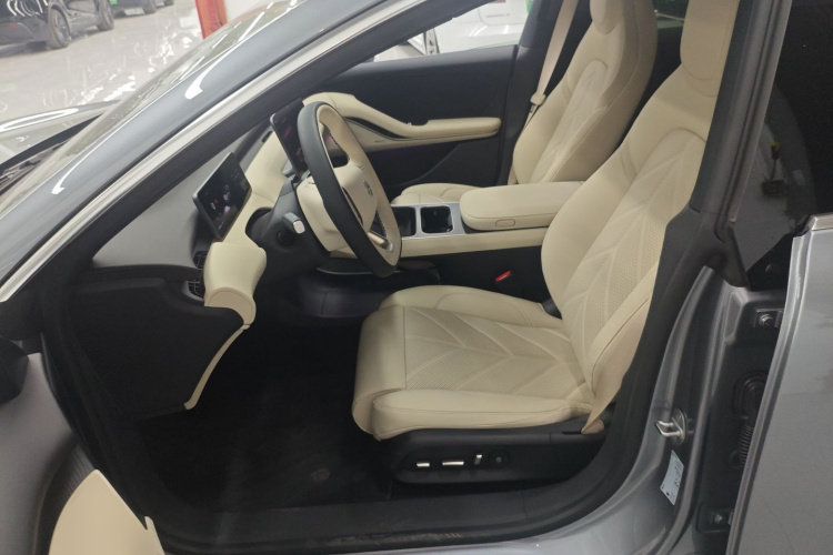 蔚来ET5 2025款 75kWh中控内饰19