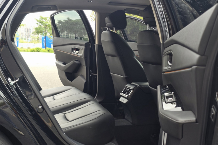 本田 雅阁 2025款 260TURBO 豪华版中控内饰7011