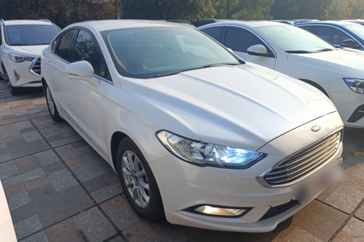 福特 蒙迪欧 2017款 EcoBoost 180 舒适型车身外观3