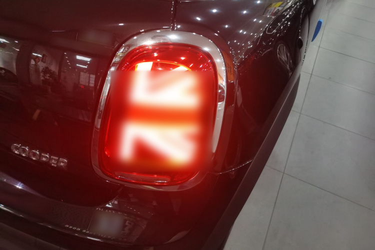 MINI 2023款 改款 1.5T COOPER 艺术家车身外观6001