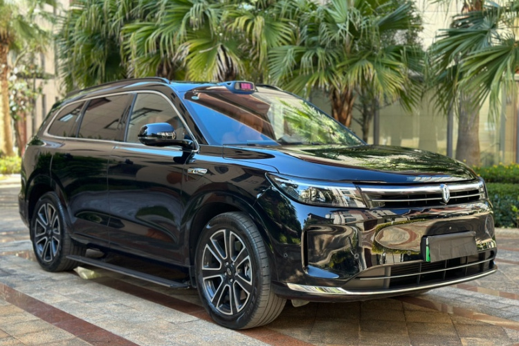 鸿蒙智行 问界M7 2024款 1.5T 智驾四驱Ultra版 5座车身外观6001