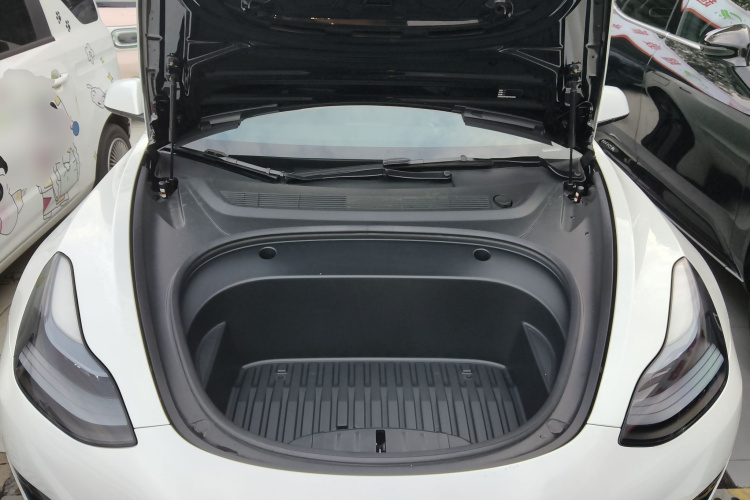 特斯拉 Model 3 2022款 后轮驱动版机舱底盘24
