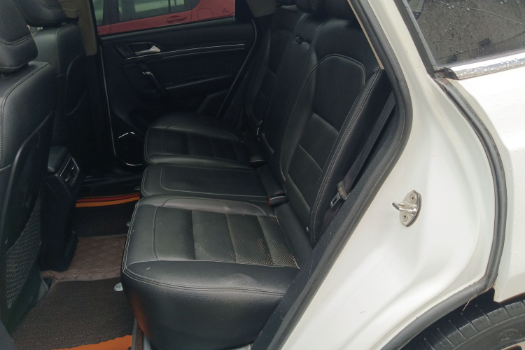 众泰T600 Coupe 2017款 1.5T 自动尊贵型中控内饰7004