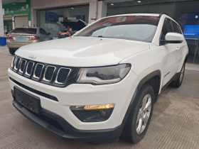 Jeep 指南者 2019款 200T 自动家享四驱-互联大屏版