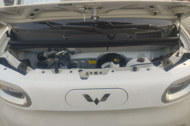 五菱汽车 宏光MINIEV 2024款 第三代 215km 青春版机舱底盘24