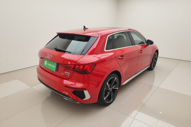 奥迪A3 2024款 Sportback 35 TFSI 时尚运动型车身外观7