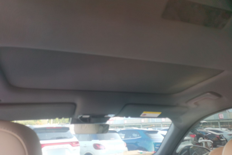 理想汽车 理想L8 2023款 Pro中控内饰22