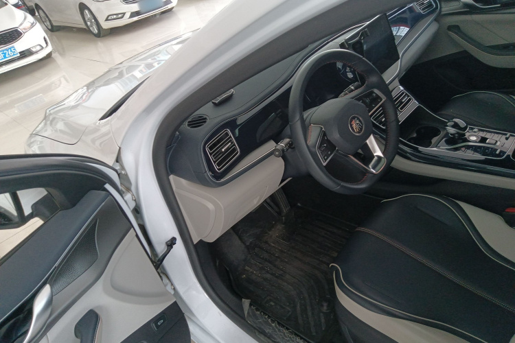 比亚迪 秦PLUS 2021款 DM-i 55KM 旗舰型中控内饰20
